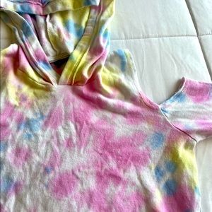 Girls Sweater - size 10/12 - tie dye - peek a boo shoulders -  Art Class Brand
